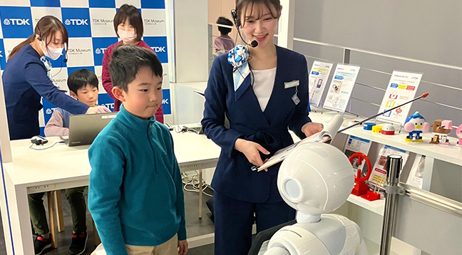 「ペッパープログラミング体験 ～ペッパーと遊ぼう～」レポート