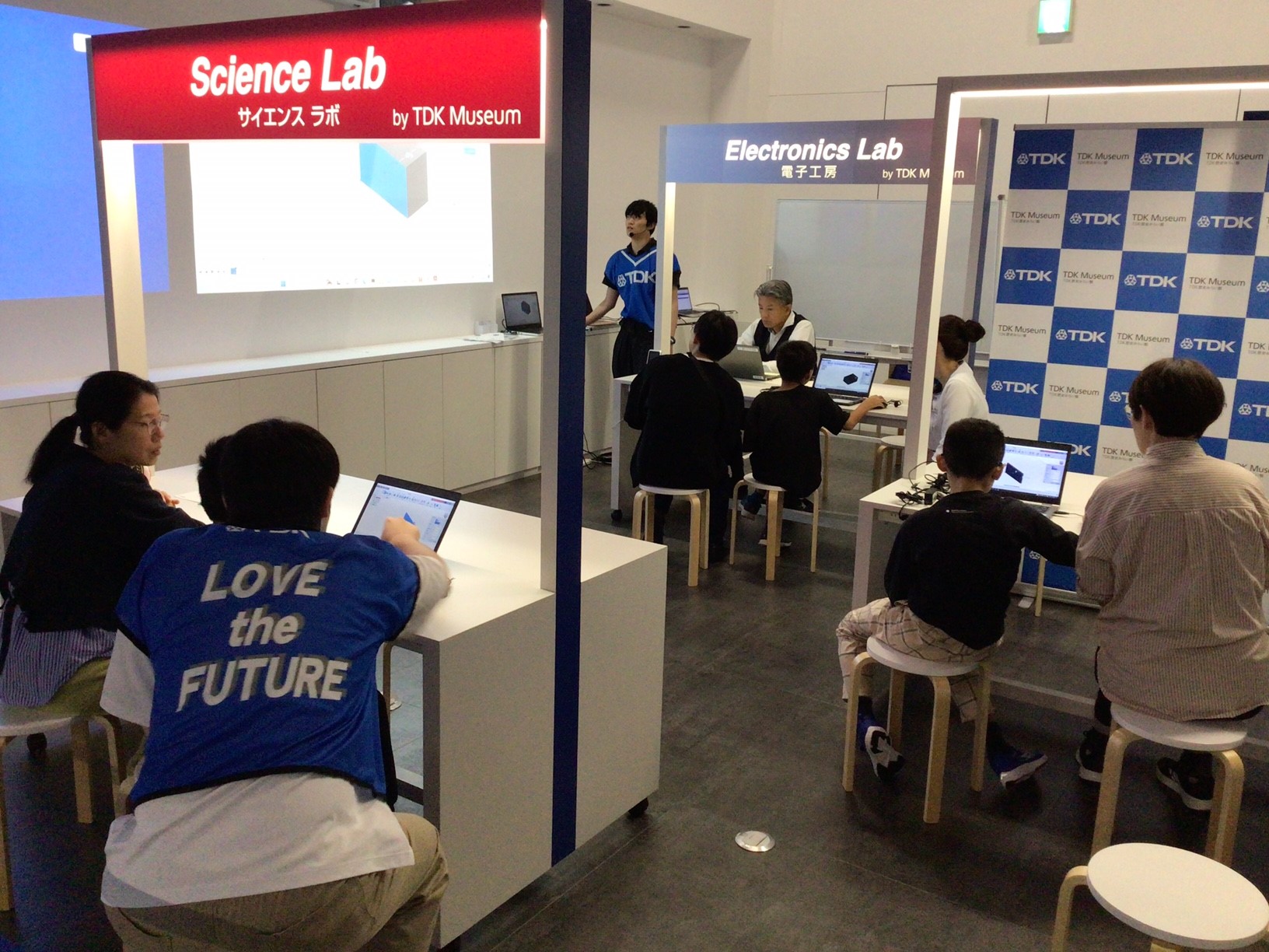 TDK歴史みらい館で3Dプリンター教室を開催