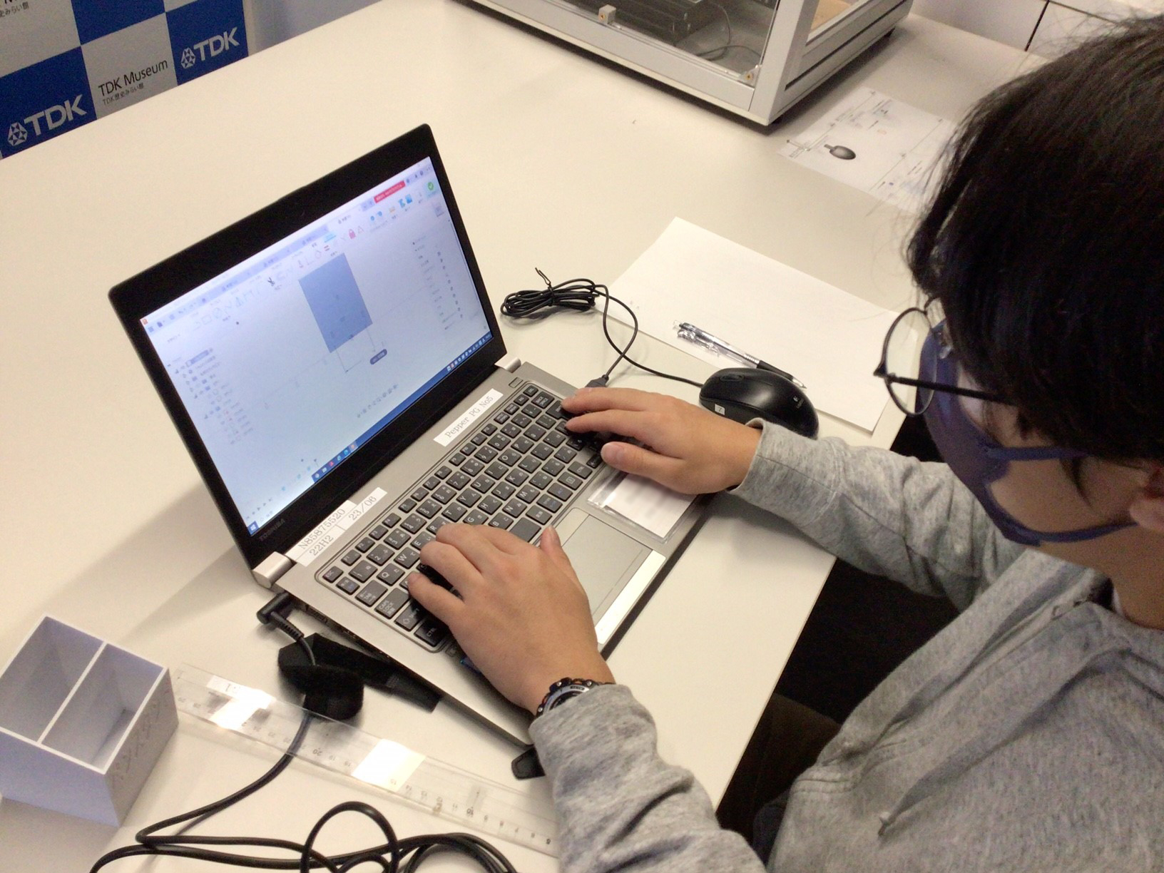 小学5・6年生は『ハンコ』、中・高生は『ペン立て』に挑戦2