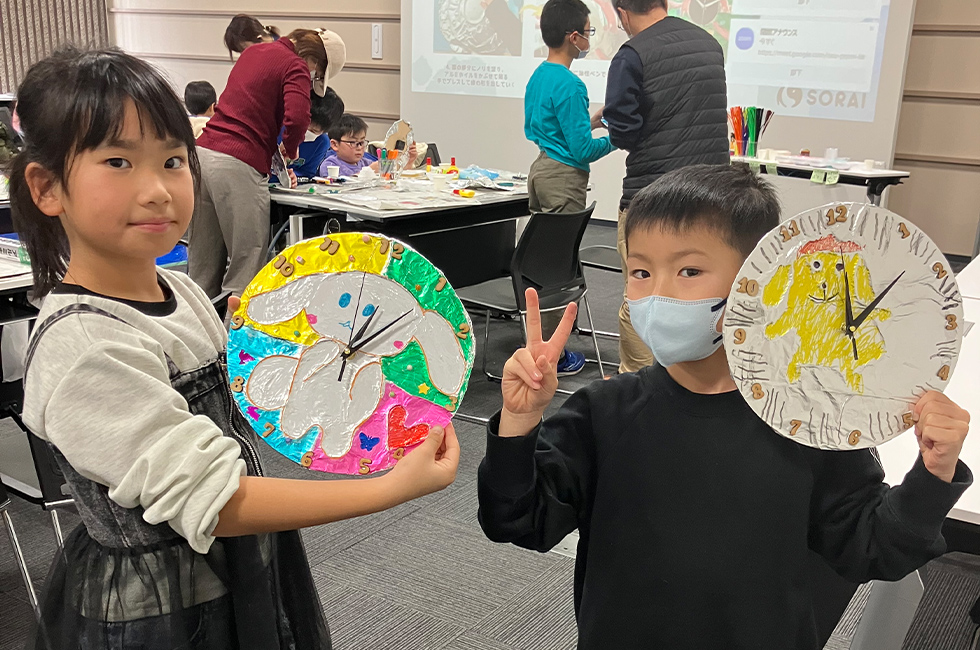 色鮮やかな時計が完成！