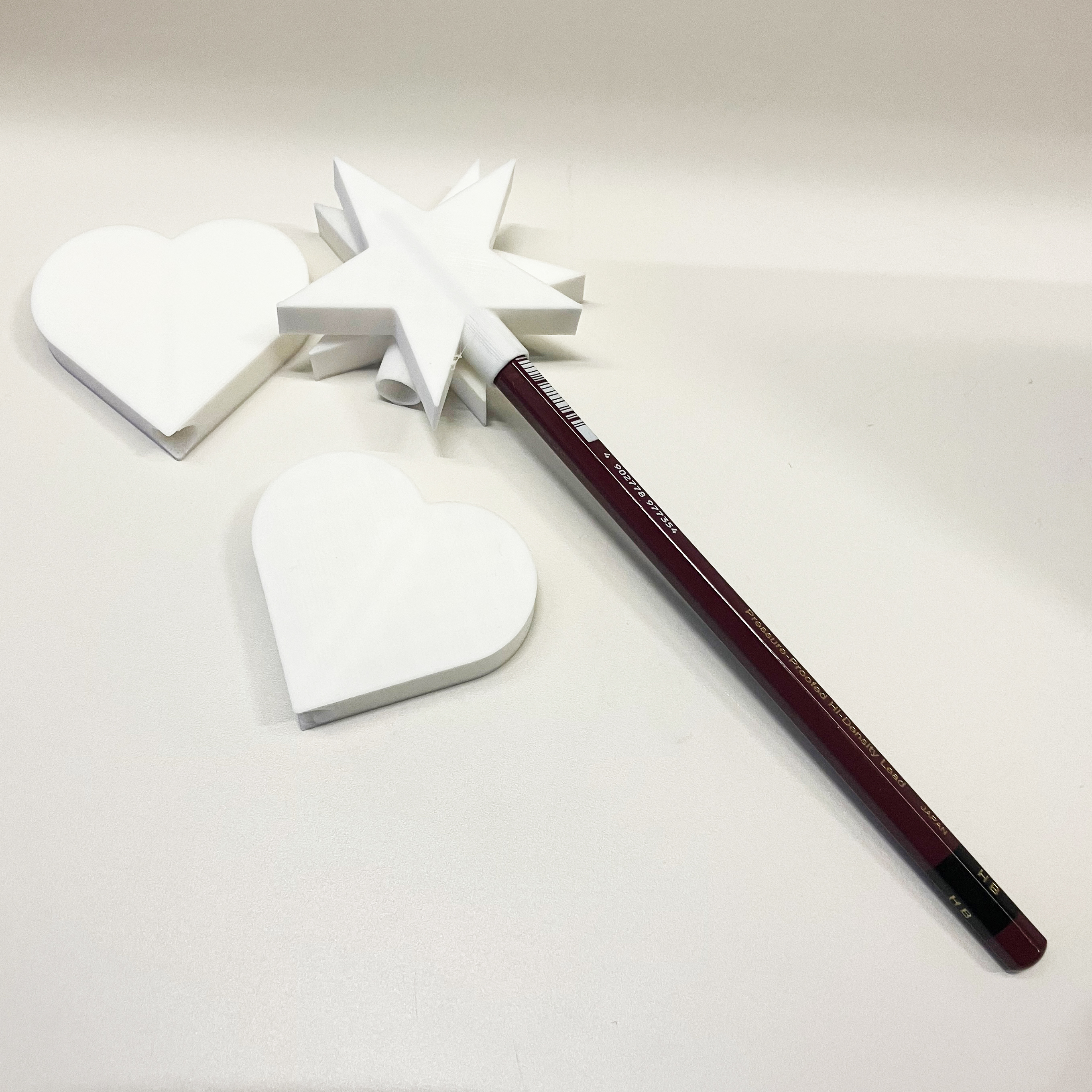 星やハートも自由自在！鉛筆キャップづくりに挑戦